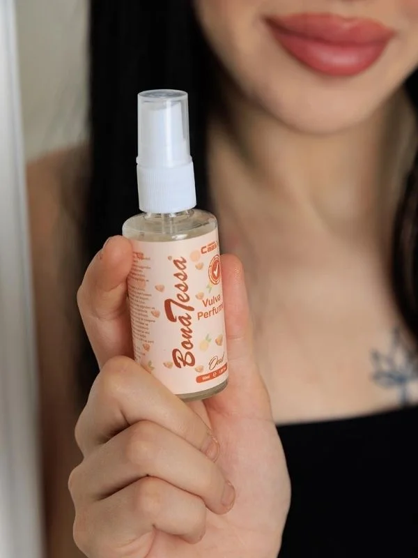 BonaTessa Dış Genital Bölge (Vulva) Parfümü — Oud ürün görseli