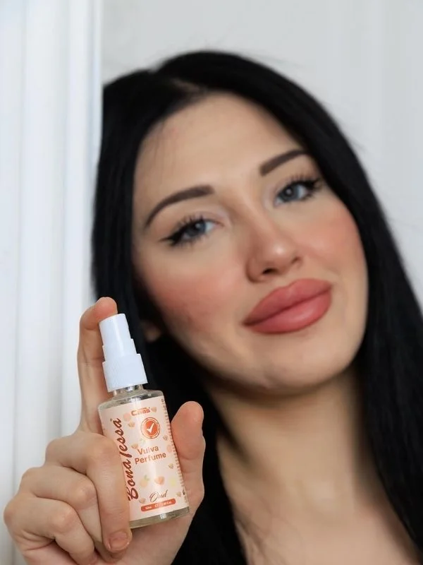 BonaTessa Dış Genital Bölge (Vulva) Parfümü — Oud ürün görseli